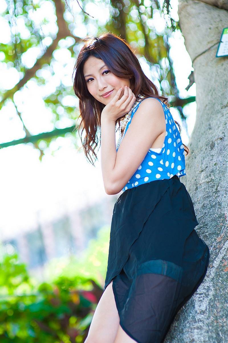 Vicni 2011圣瑪麗嬰院外拍 国产美少女外景自拍照片